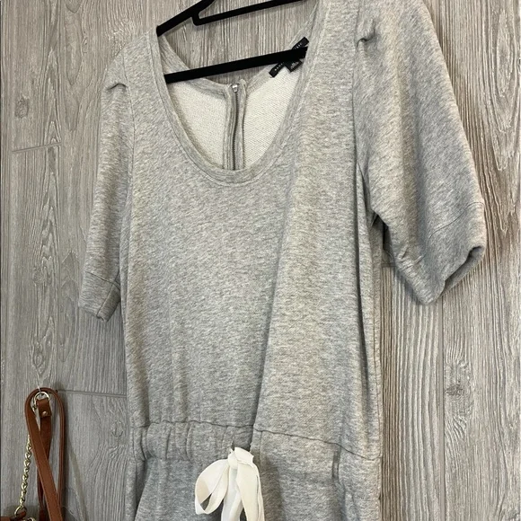 Banana Republic Grey & White T-shirt Dress Drawstring Bow M Medium - Picture 2 of 8